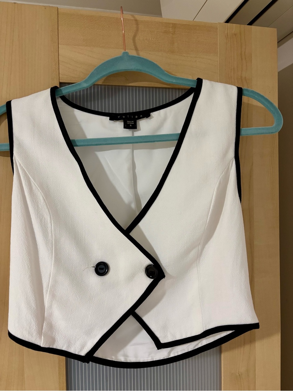 White Cropped Vest with Black Trim, S, EUC